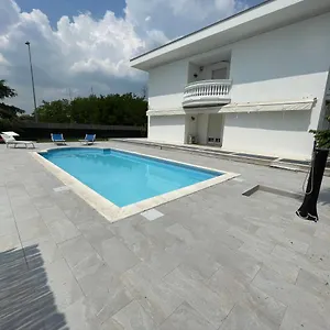 White House Appartement Lainate