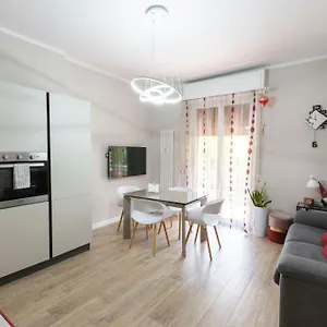 Apartment Wonder & Free Parking, Florenz