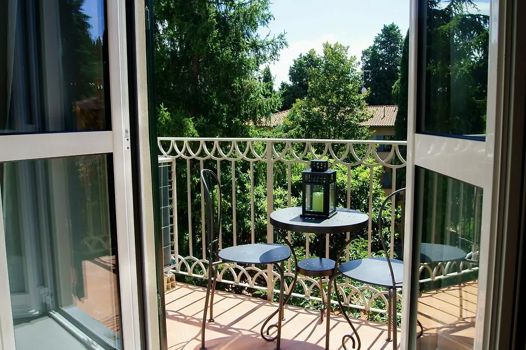 Apartment Greenhouse Florenz Italien